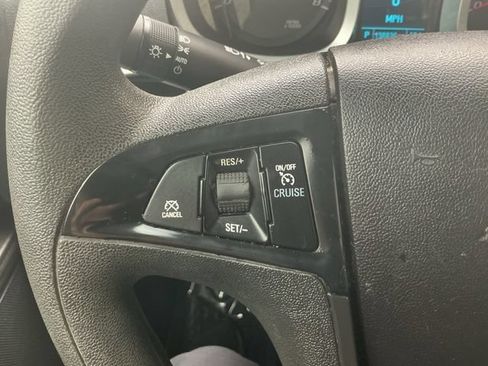 Used 2013 Chevrolet Equinox LS FWD image 16