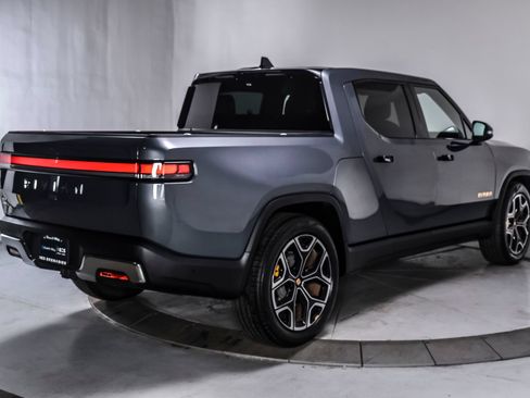 Used 2024 Rivian R1T Adventure AWD/4WD image 5