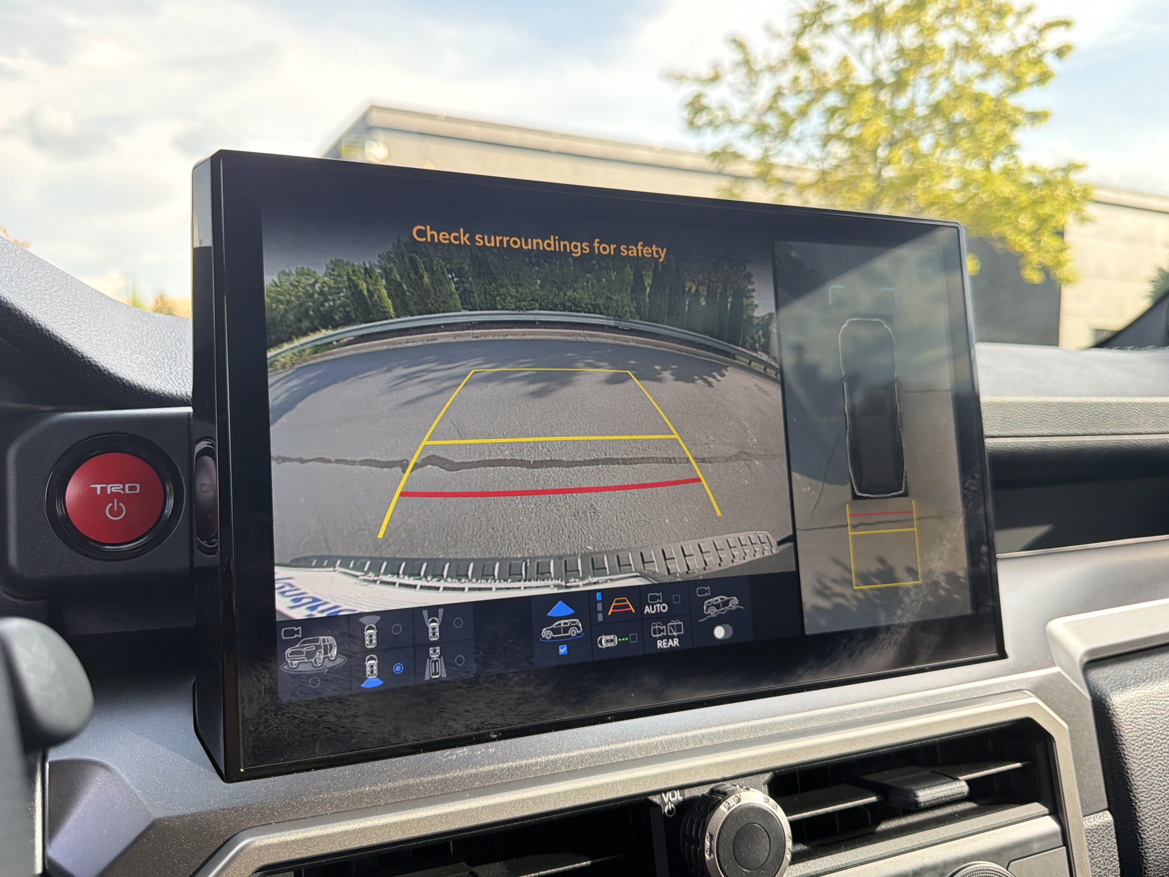 Used 2025 Toyota 4Runner TRD Off-Road Premium w/ Tow Technology Package AWD/4WD image 71