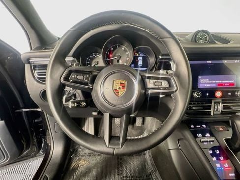Used 2024 Porsche Macan AWD/4WD image 16