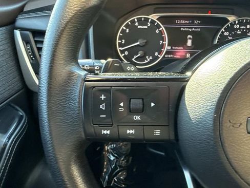 Used 2023 Nissan Rogue SV image 30