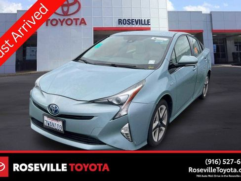 Used 2016 Toyota Prius Three Touring image 1