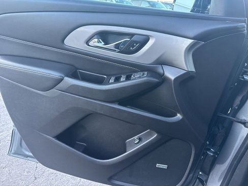 Certified 2019 Chevrolet Traverse LT w/ LT Premium Package image 17