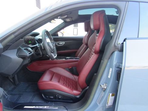 Used 2023 Audi e-tron GT Prestige w/ Prestige Package image 16