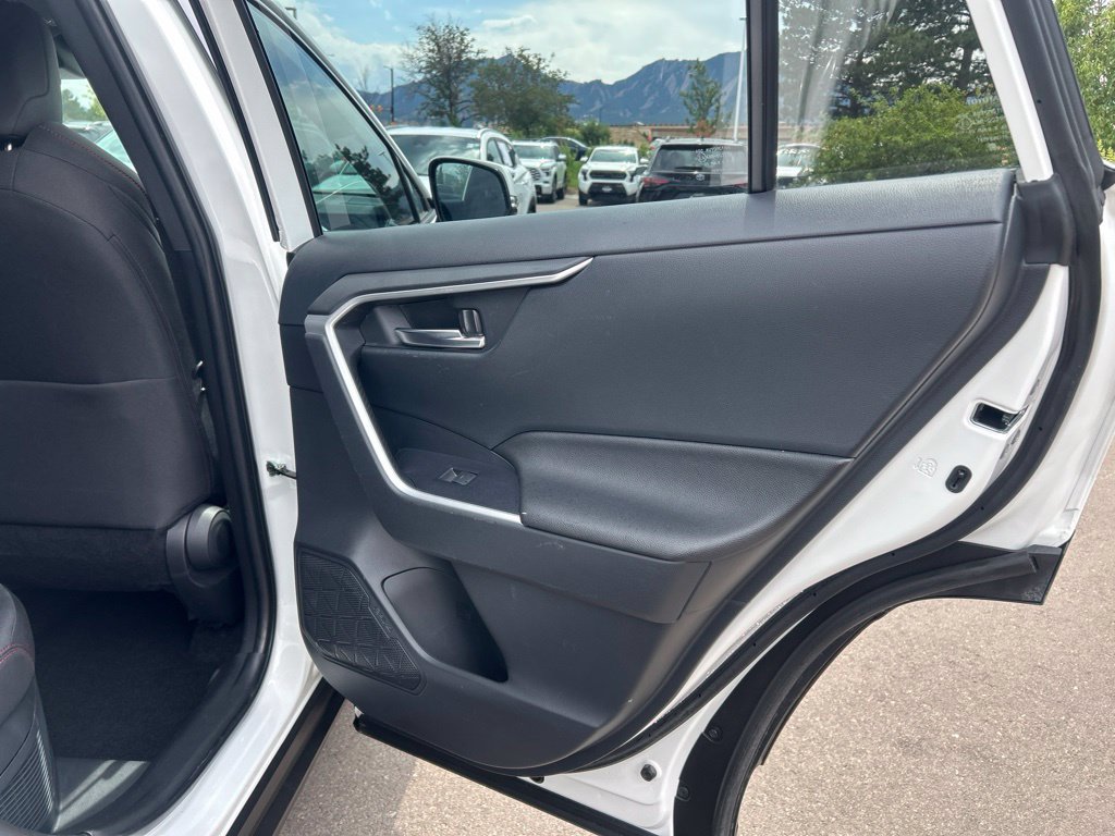 Used 2025 Toyota RAV4 SE AWD/4WD image 14