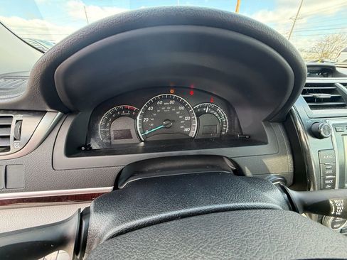 Used 2012 Toyota Camry XLE w/ Leather Pkg image 17