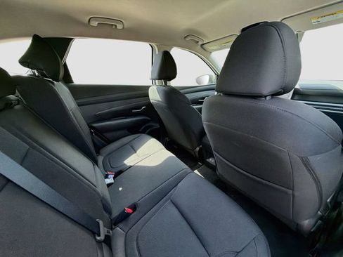 Certified 2025 Hyundai Tucson SE FWD image 24