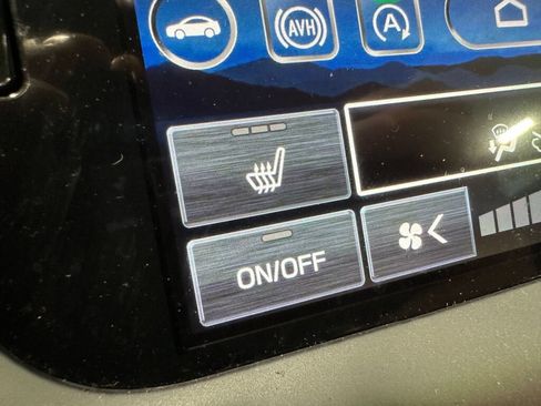 Used 2024 Subaru Outback Premium AWD/4WD image 14