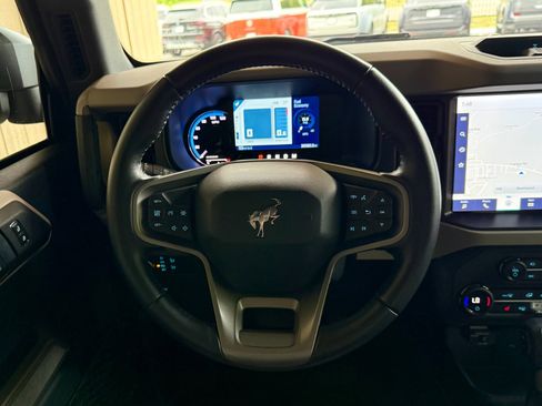 Used 2023 Ford Bronco Wildtrak AWD/4WD image 26