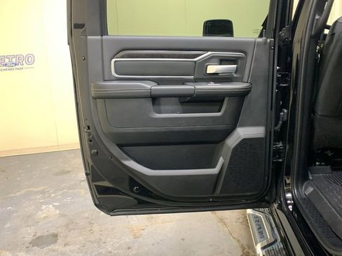 Used 2024 RAM 2500 Big Horn w/ Level 2 Equipment Group image 21