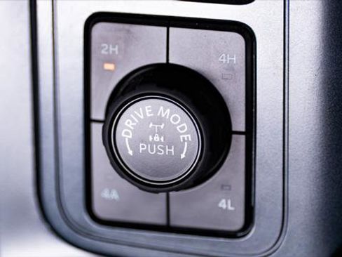 Used 2025 Ford F150 Raptor AWD/4WD image 38