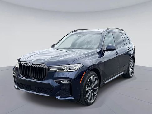 Used 2022 BMW X7 xDrive40i w/ M Sport Package image 8