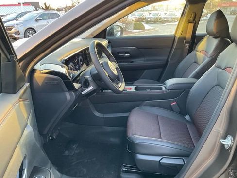 New 2026 Nissan Kicks SR w/ Cold Weather Package AWD/4WD image 12