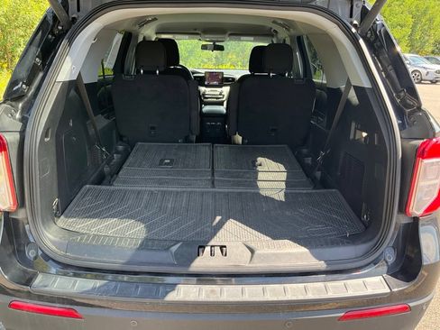 Used 2021 Ford Explorer XLT w/ Class III Trailer Tow Package AWD/4WD image 26