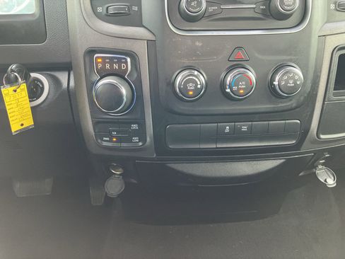 Used 2018 RAM 1500 Express w/ Black Ram 1500 Express Group AWD/4WD image 22