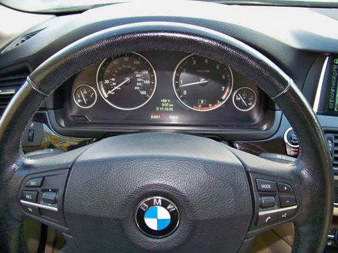 Used 2014 BMW 528i xDrive Sedan image 22