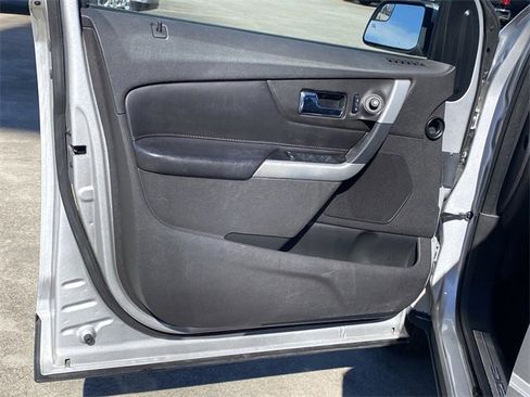 Used 2013 Ford Edge Limited image 17