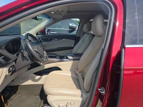 Used 2019 Lincoln Nautilus Reserve AWD/4WD image 7