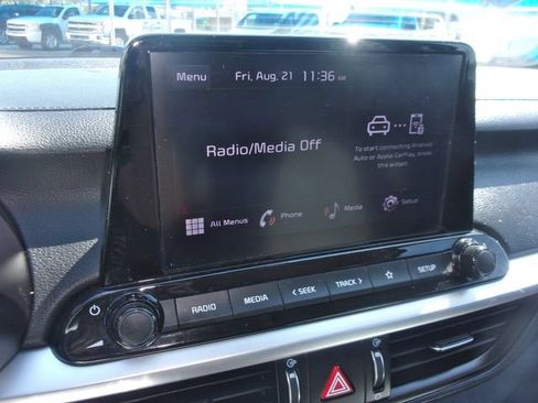Used 2024 Kia Forte LXS w/ LXS Technology Package FWD image 16
