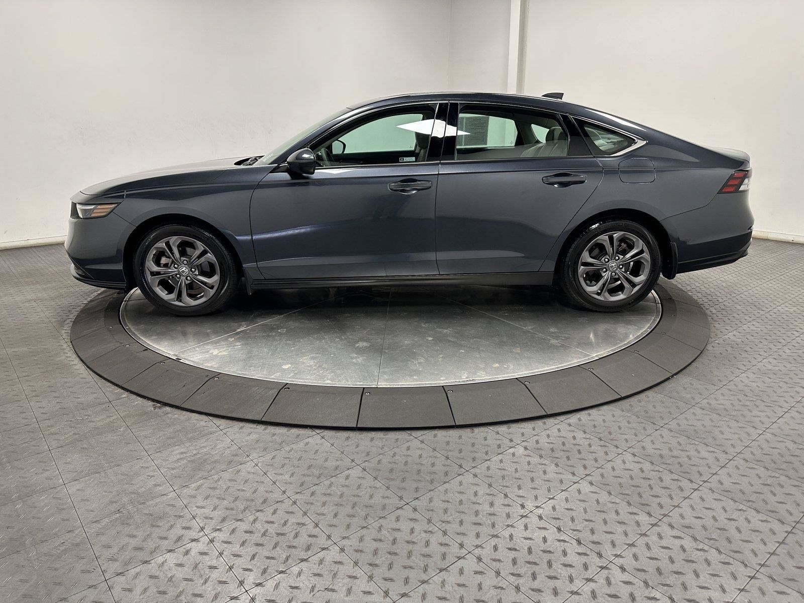 Certified 2023 Honda Accord EX image 8