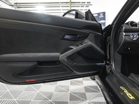 Used 2023 Porsche 718 Cayman GT4 RS RWD image 30