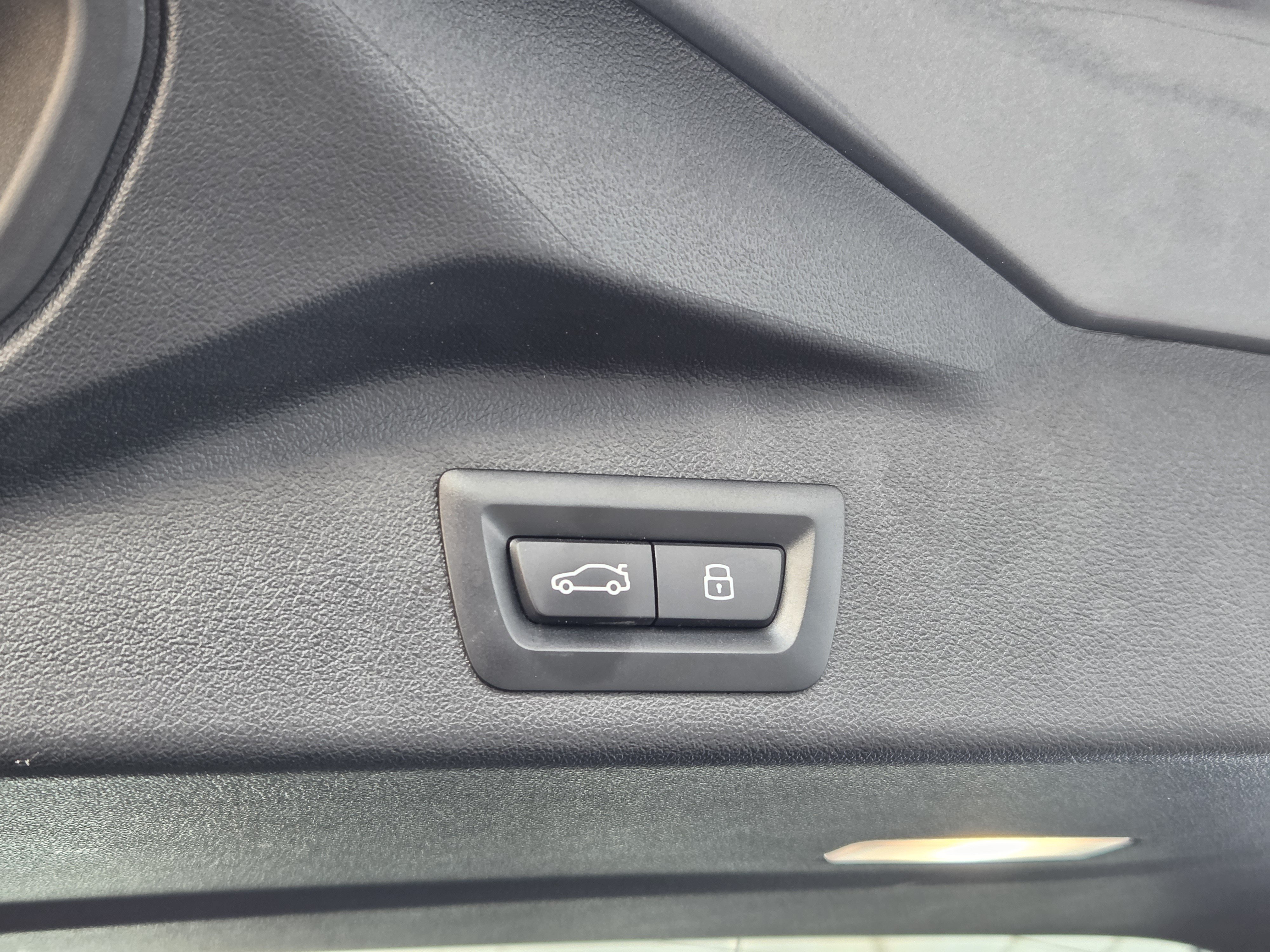 Used 2024 BMW X5 sDrive40i w/ Premium Package RWD image 36
