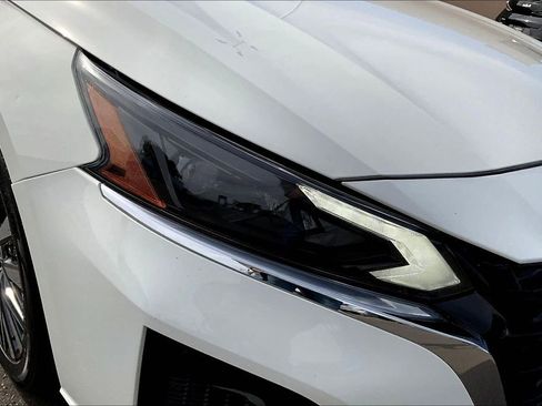 Used 2025 Nissan Altima 2.5 SV image 29
