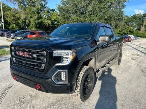 Used 2021 GMC Sierra 1500 AT4 w/ AT4 Value Package AWD/4WD image 2