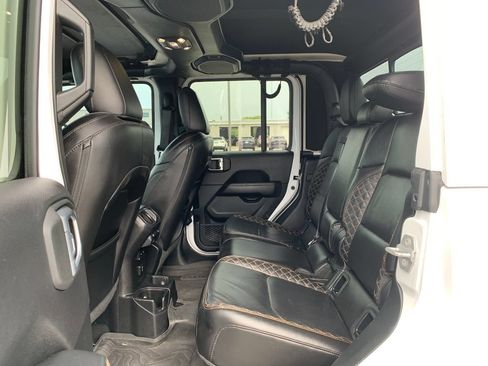 Used 2021 Jeep Gladiator Overland AWD/4WD image 17