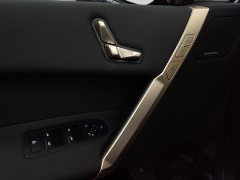 New 2026 BMW iX xDrive60 image 12