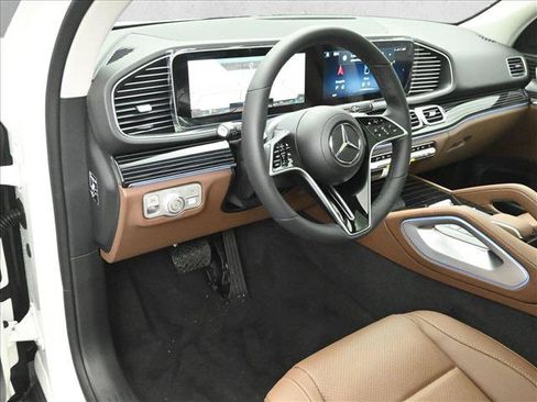 Certified 2026 Mercedes-Benz GLE 450 4MATIC image 8