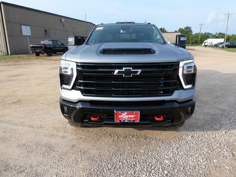 New 2026 Chevrolet Silverado 2500 LTZ w/ LTZ Plus Package AWD/4WD image 9