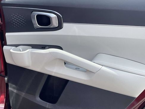 Used 2025 Kia Sorento S w/ Panoramic Sunroof Package FWD image 18