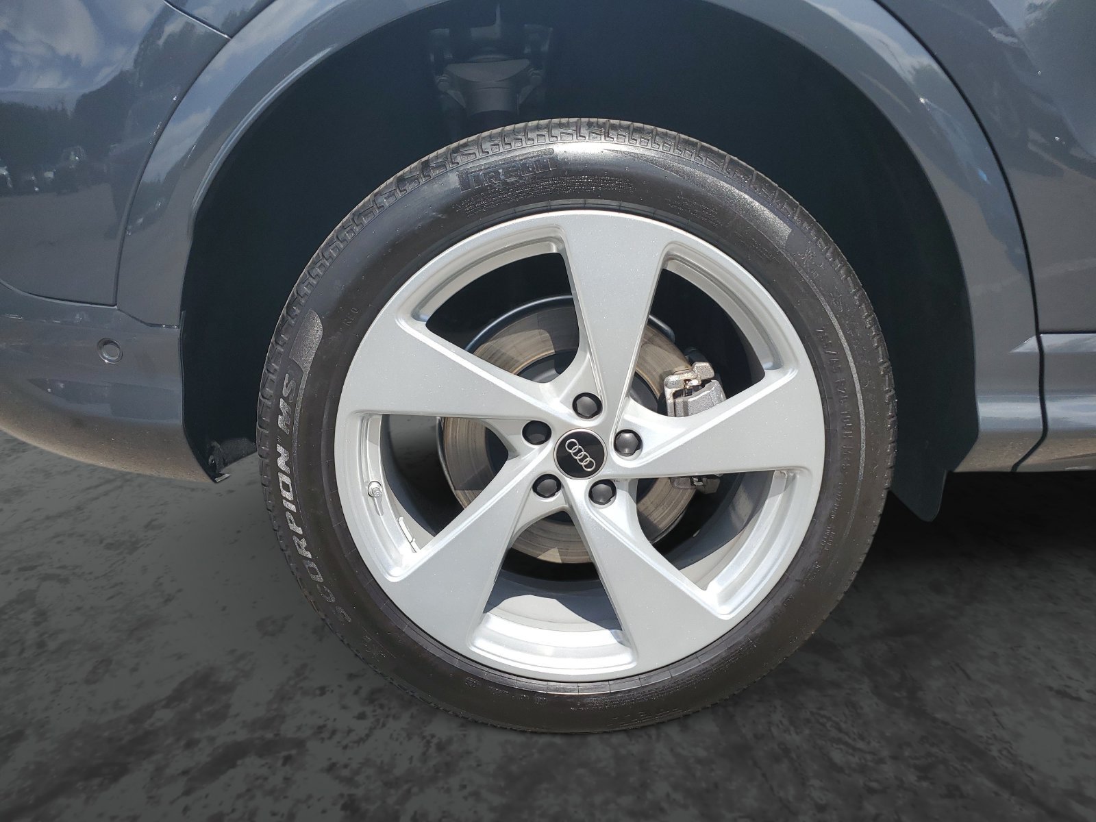 Used 2025 Audi Q5 Premium w/ Premium Plus AWD/4WD image 5