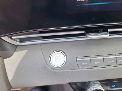 Used 2025 Hyundai Elantra SEL FWD image 22