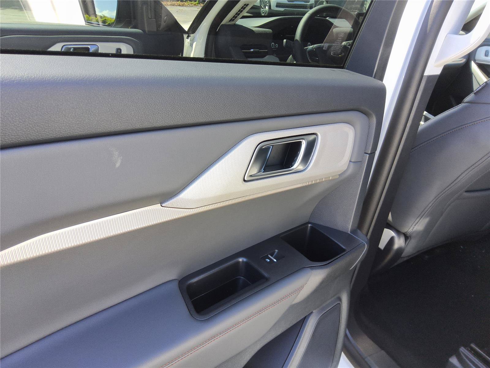 New 2026 Ford Explorer Active w/ Active Comfort Package RWD image 15