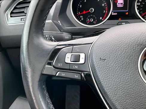 Used 2018 Volkswagen Tiguan SE FWD image 22