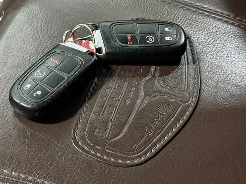 Used 2017 RAM 1500 Laramie Longhorn image 81