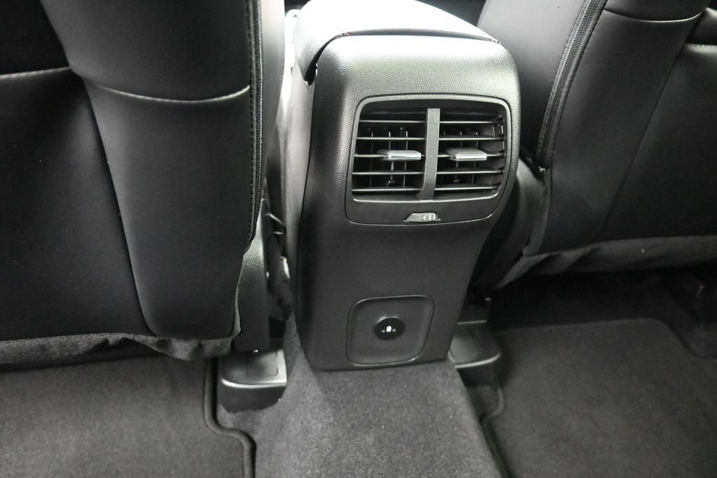 Used 2024 Ford Escape ST-Line w/ Tech Pack #1 AWD/4WD image 10