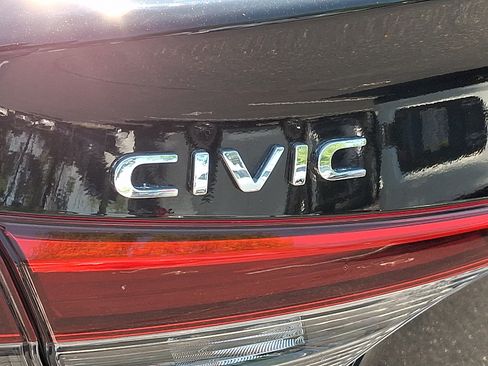 Used 2024 Honda Civic Sport image 32