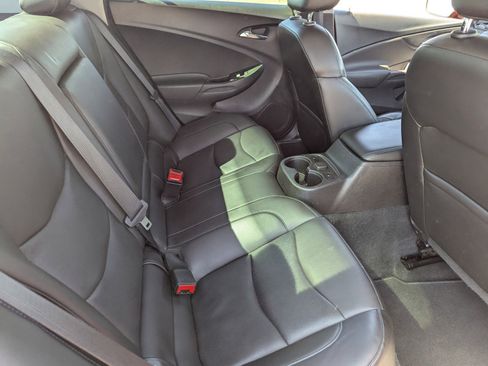 Certified 2018 Chevrolet Volt Premier w/ Driver Confidence Package image 13