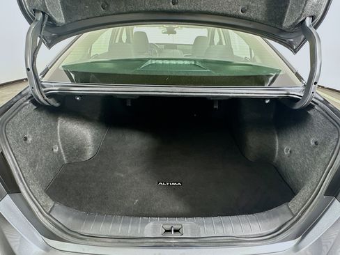 Used 2024 Nissan Altima 2.5 SV image 27