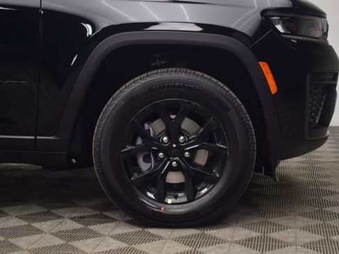 New 2026 Jeep Grand Cherokee 4WD image 8
