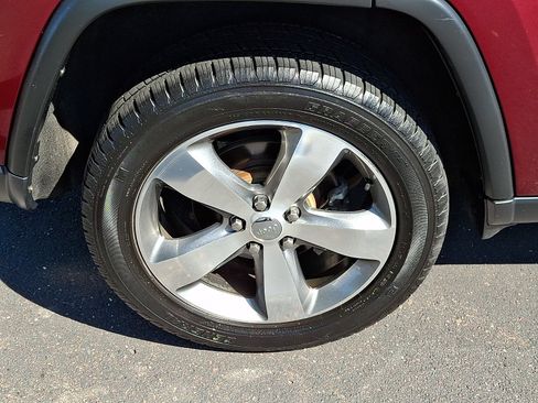 Used 2016 Jeep Grand Cherokee Limited AWD/4WD image 8