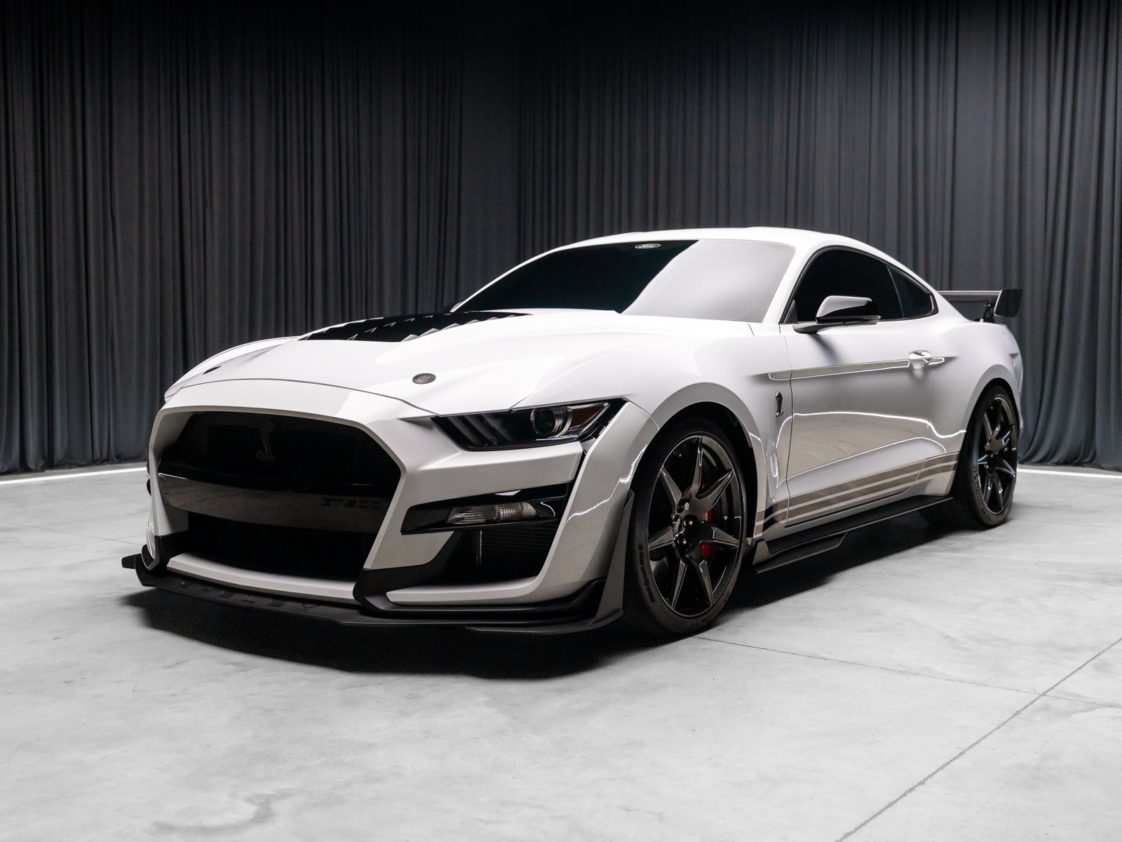 Used 2021 Ford Mustang Shelby GT500 w/ Carbon Fiber Track Pack RWD image 23