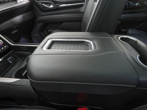 Used 2023 GMC Yukon Denali image 30