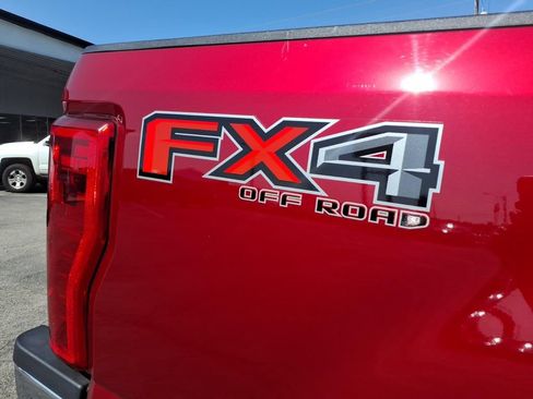 Used 2019 Ford F250 XLT w/ XLT Premium Package AWD/4WD image 15