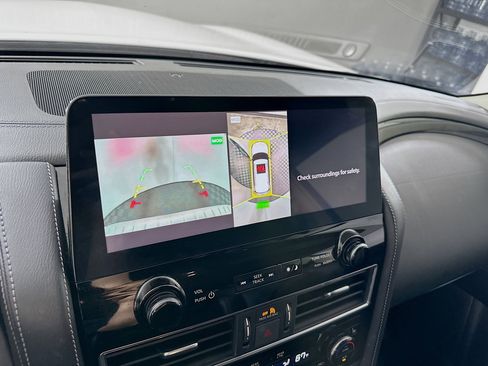 Used 2024 INFINITI QX80 Luxe w/ Cargo Package image 22