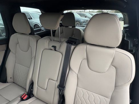 New 2026 Volvo XC90 T8 Plus image 25
