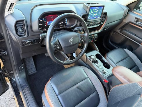 Used 2023 Ford Bronco Sport Outer Banks w/ Tech Package AWD/4WD image 12